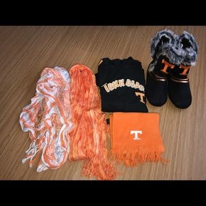 Tennessee football clothing/accessory bundle